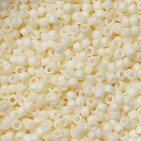 Crema 825 (TT-762)